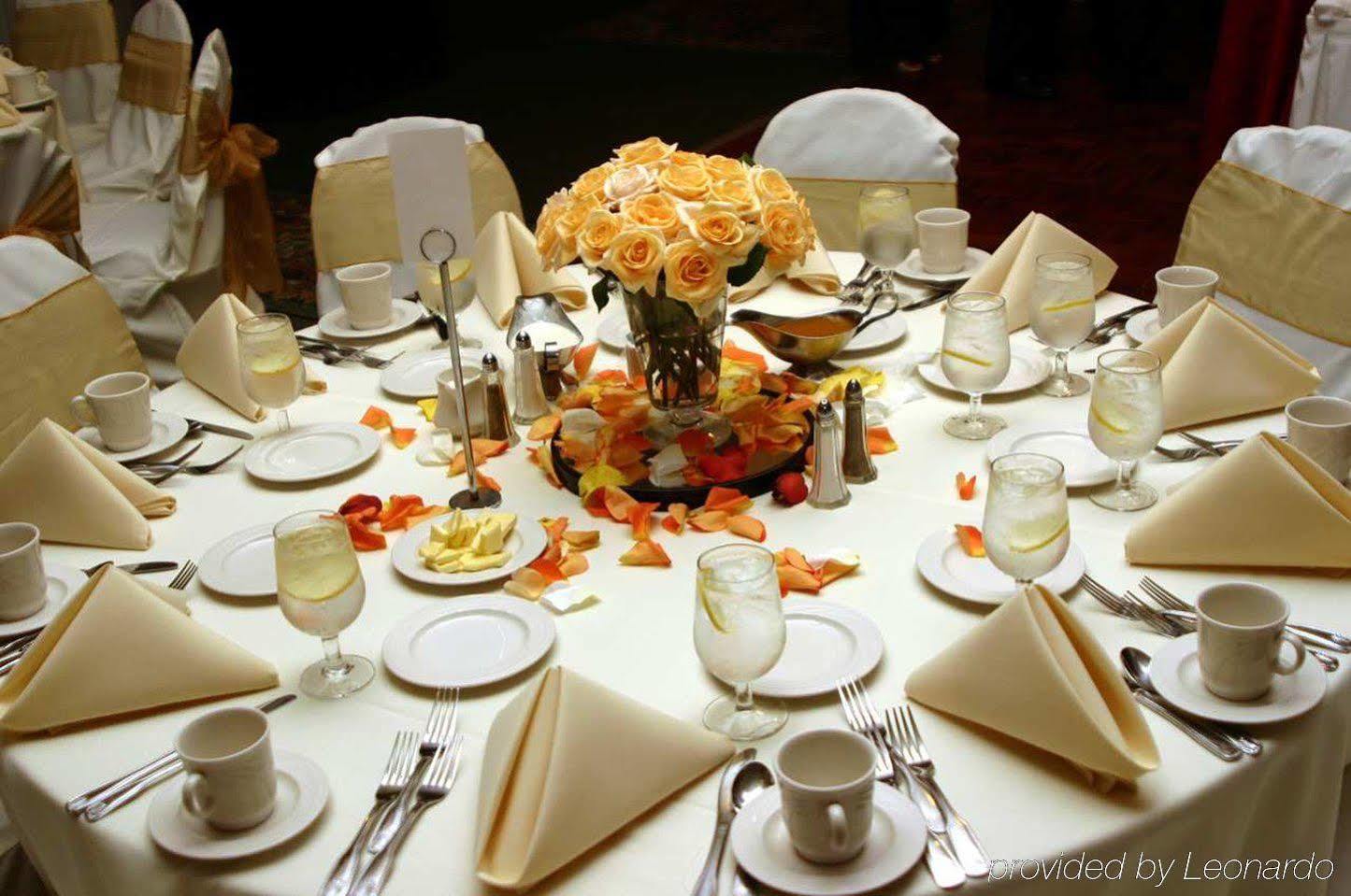 ดับเบิ้ลทรี บาย ฮิลตัน นอร์โฟล์ค แอร์พอร์ต Hotel นอร์ฟอล์ก ร้านอาหาร รูปภาพ